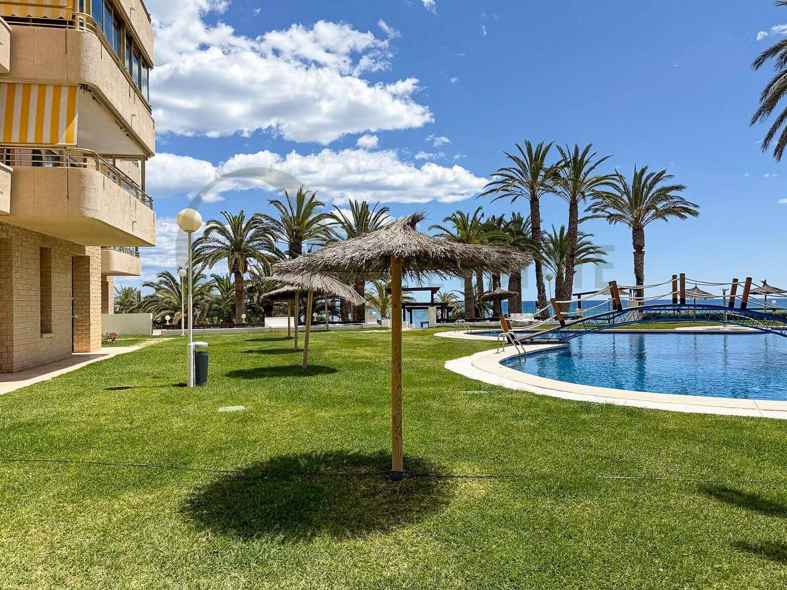 3 bedroom Flat for sale in Playa de Muchavista with pool - € 825,000 (Ref: 9836265)