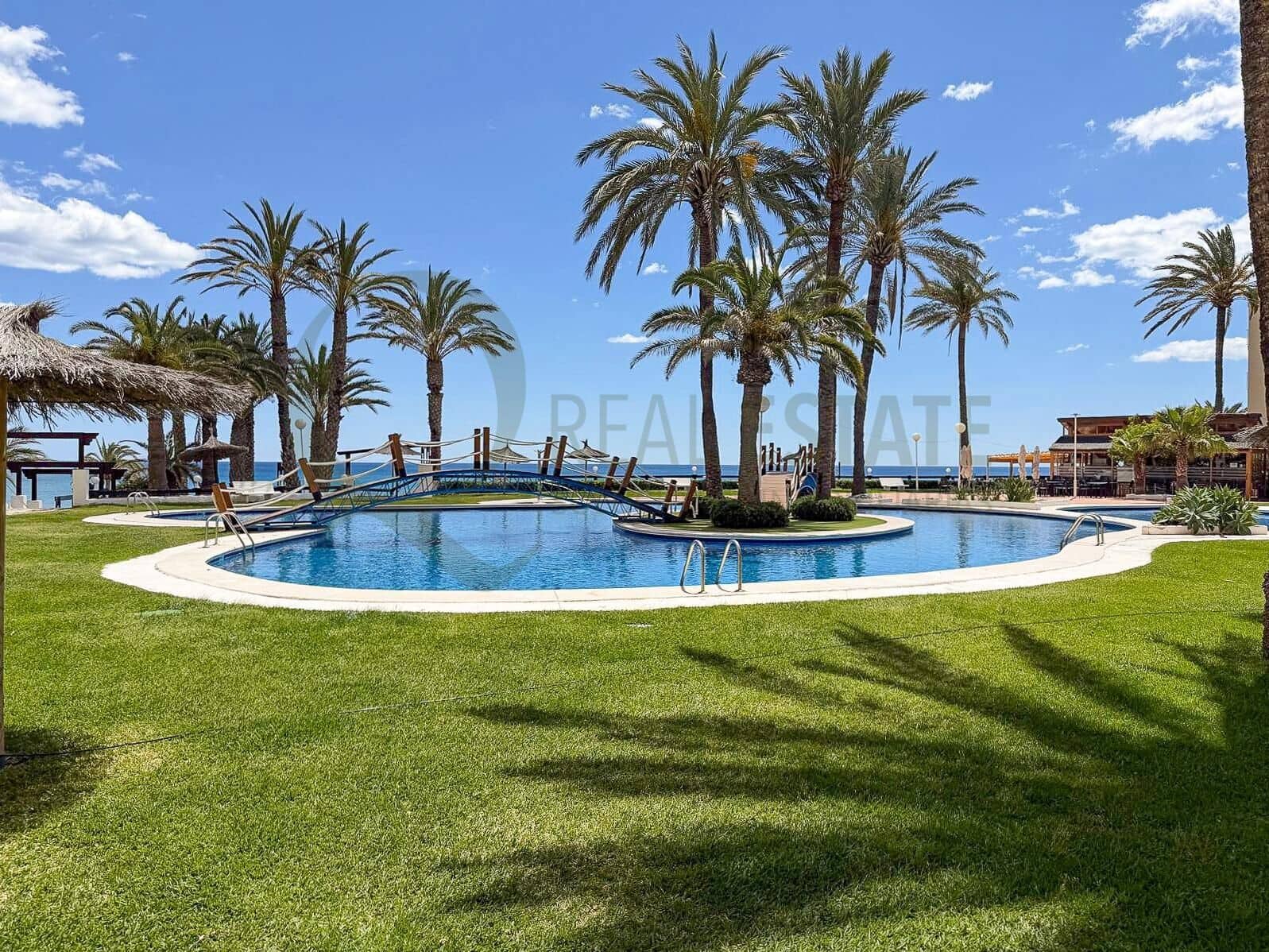 3 bedroom Flat for sale in Playa de Muchavista with pool - € 825,000 (Ref: 9836265)