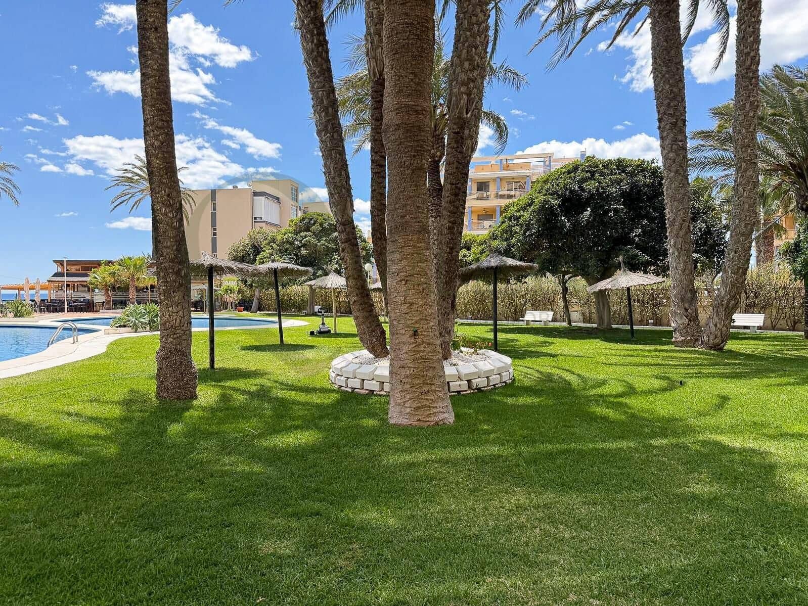 3 bedroom Flat for sale in Playa de Muchavista with pool - € 825,000 (Ref: 9836265)