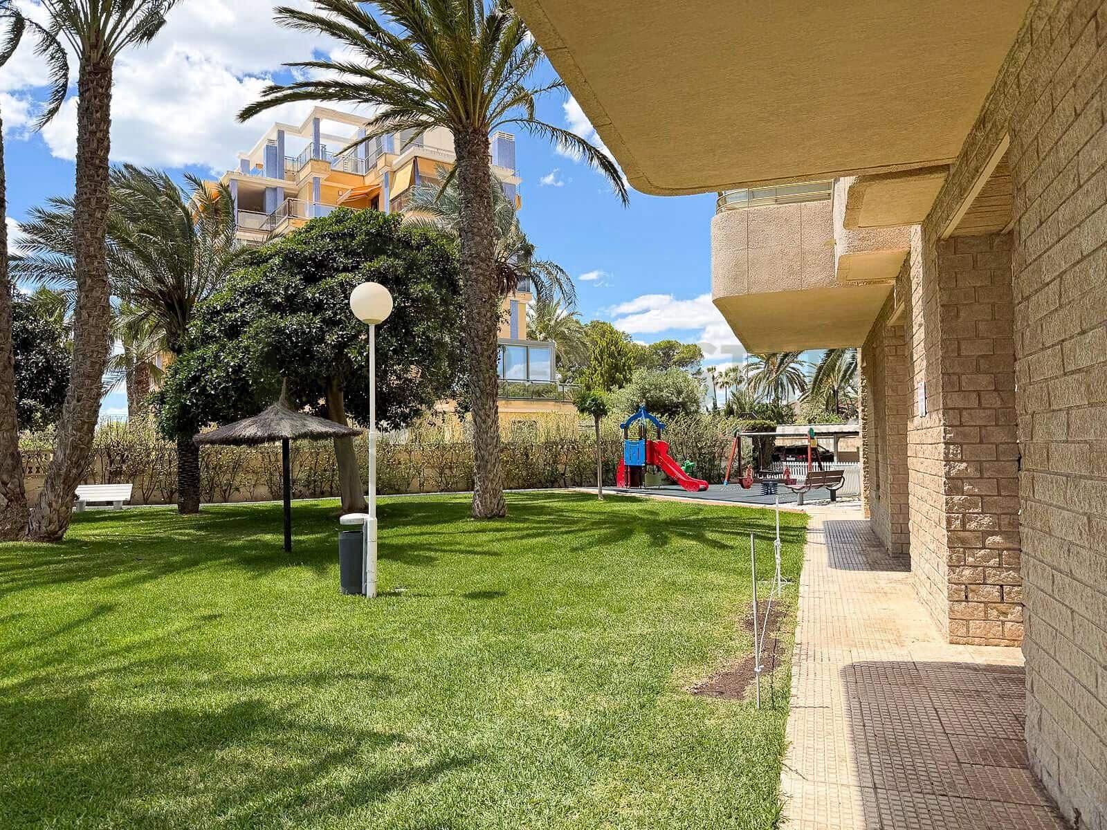 3 bedroom Flat for sale in Playa de Muchavista with pool - € 825,000 (Ref: 9836265)