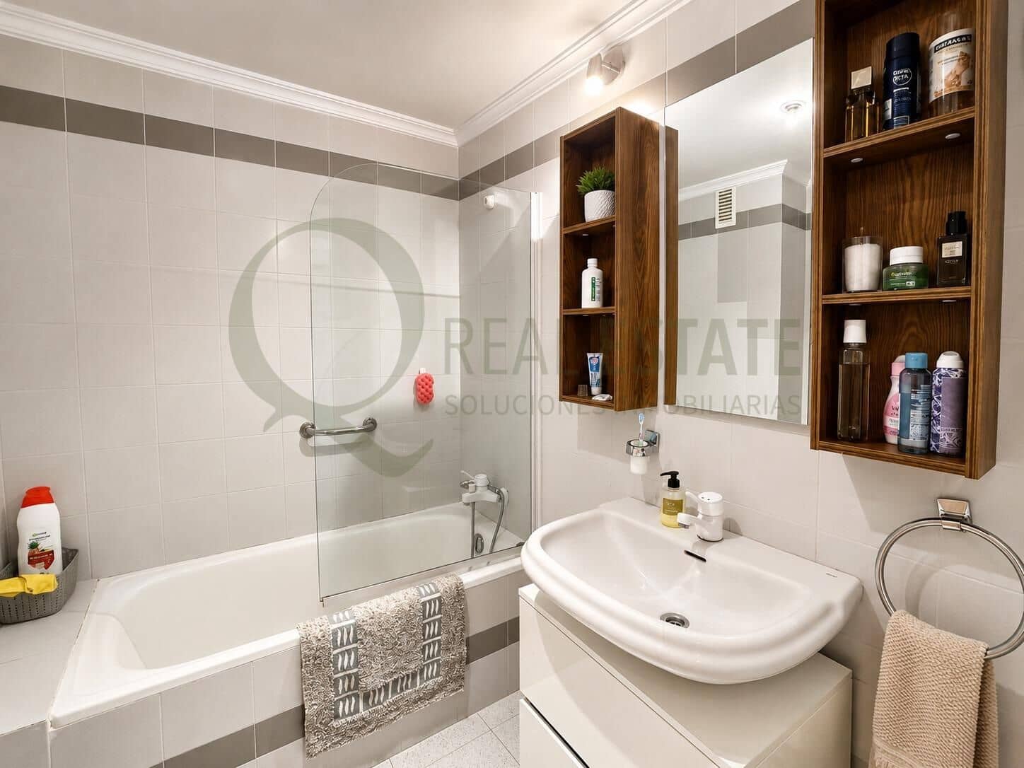 3 bedroom Flat for sale in San Juan de Alicante / Sant Joan d'Alacant - € 250,000 (Ref: 9839279)