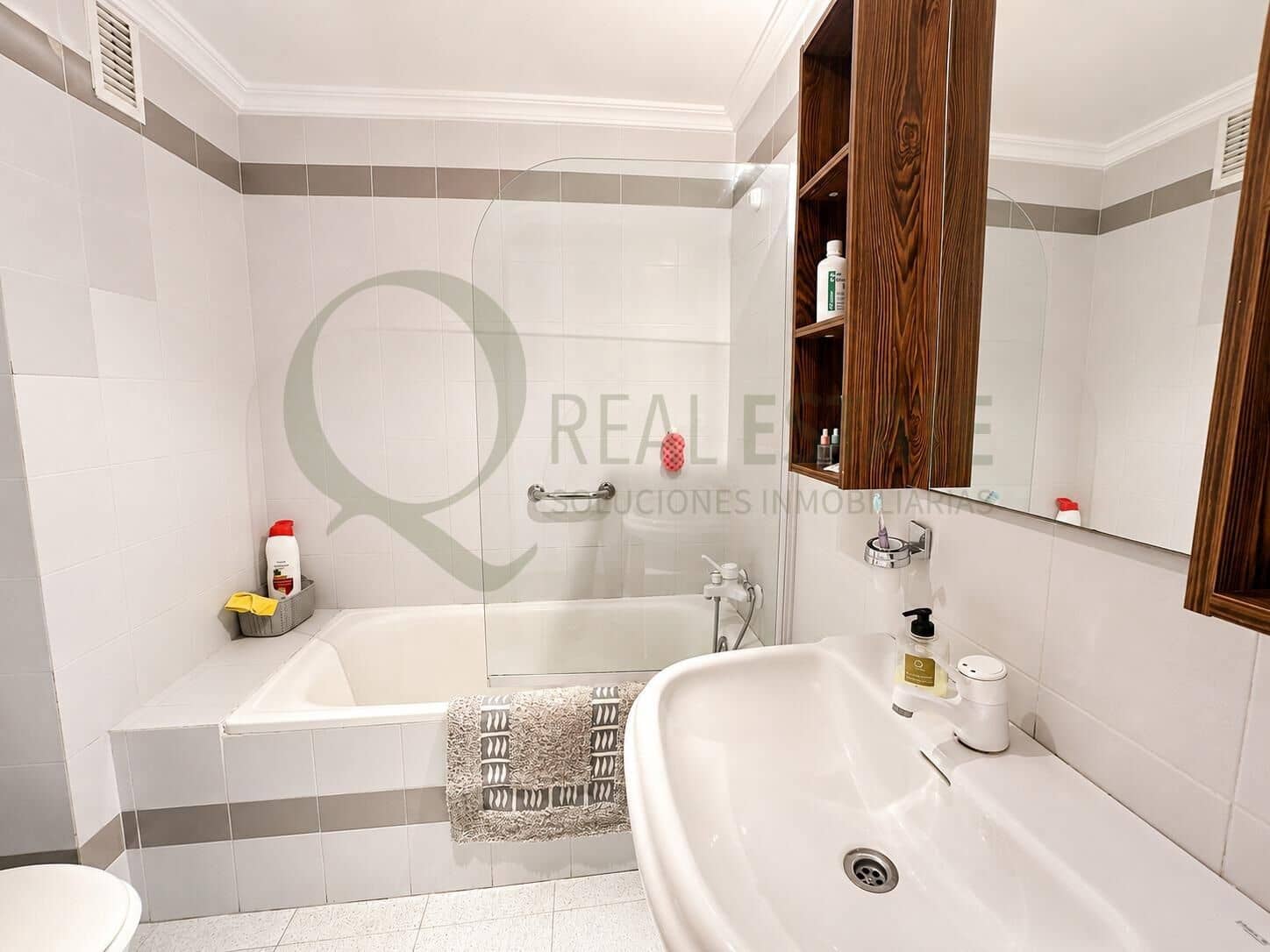 3 bedroom Flat for sale in San Juan de Alicante / Sant Joan d'Alacant - € 250,000 (Ref: 9839279)