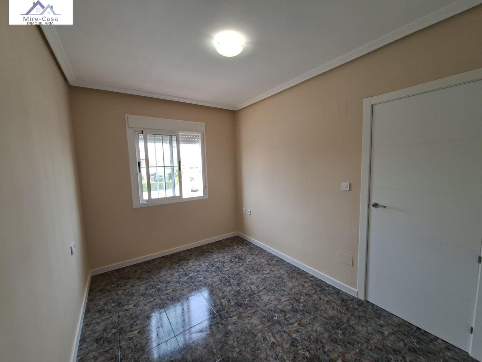 2 slaapkamer Bungalow te koop in Orihuela Costa met zwembad - € 179.000 (Ref: 10030952)