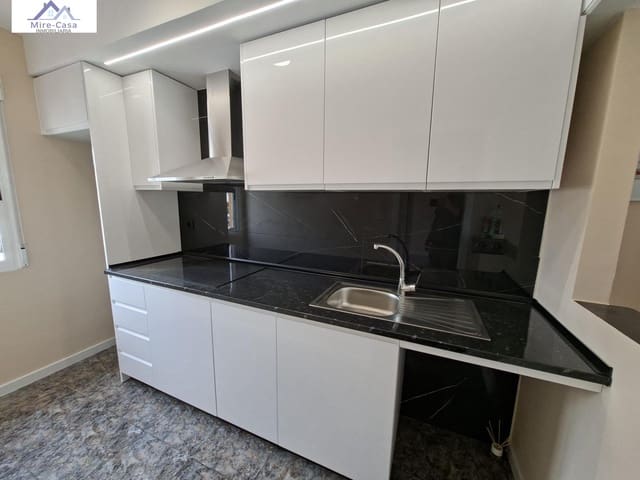 2 slaapkamer Bungalow te koop in Punta Prima, Orihuela met zwembad - € 179.000 (Ref: 10030952)