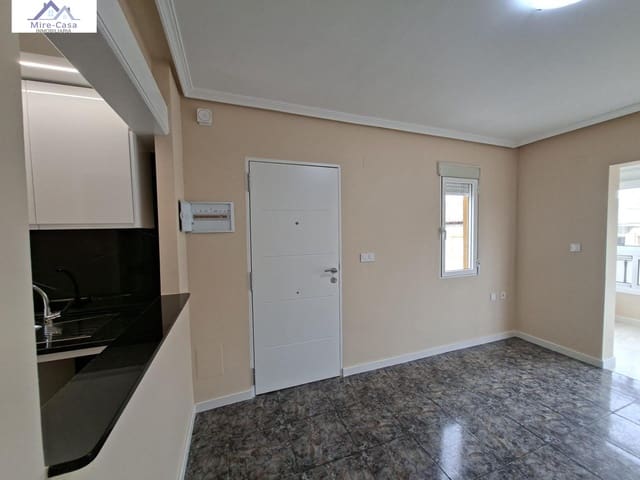 2 slaapkamer Bungalow te koop in Punta Prima, Orihuela met zwembad - € 179.000 (Ref: 10030952)