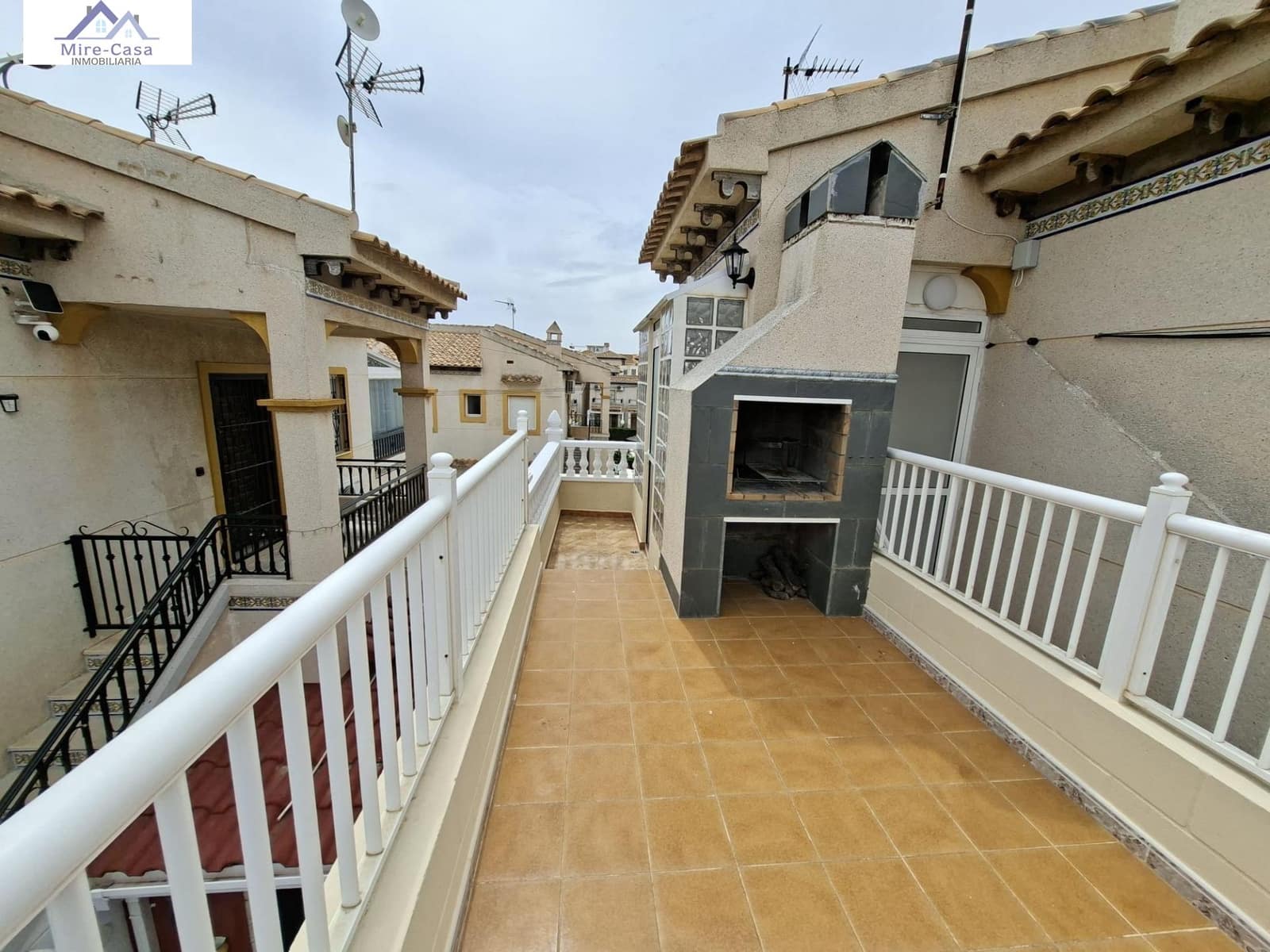 2 slaapkamer Bungalow te koop in Orihuela Costa met zwembad - € 179.000 (Ref: 10030952)