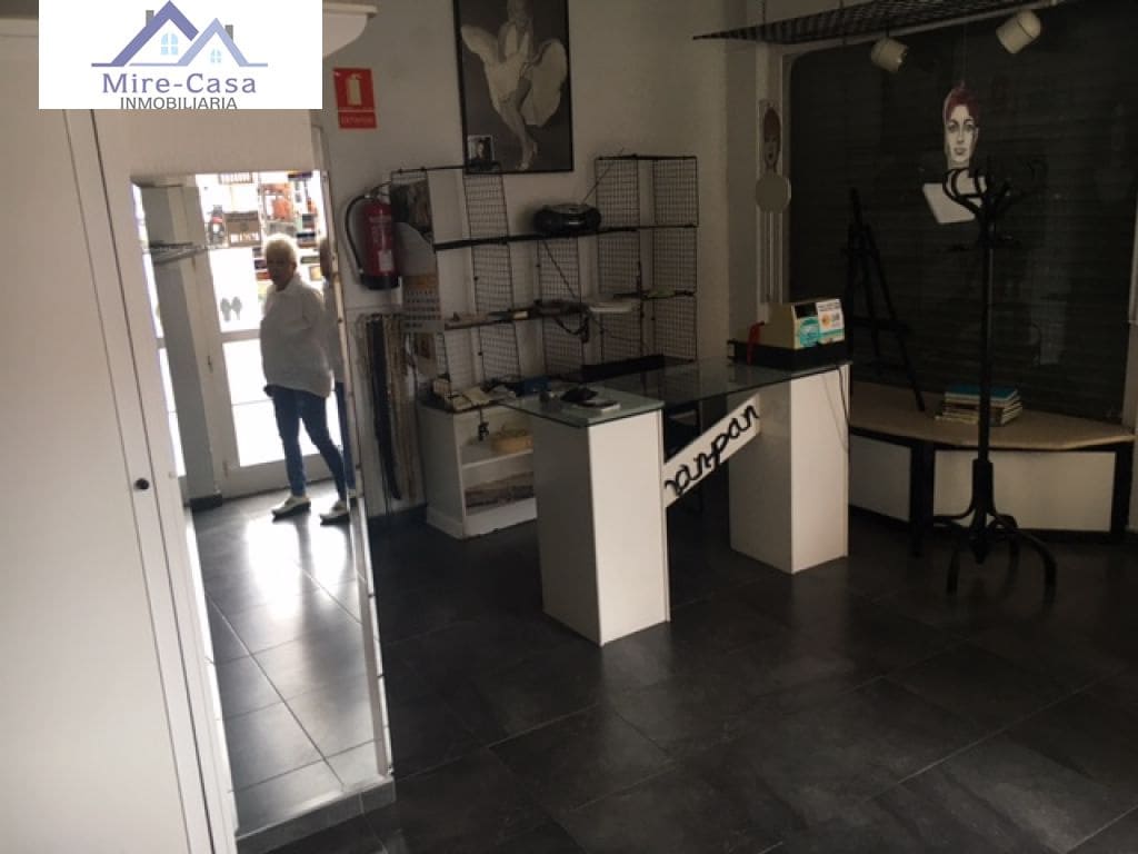 Commercial for sale in Elche / Elx - € 110,000 (Ref: 10030965)