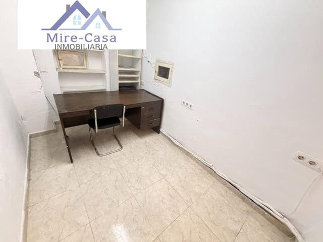 Kommersiell att hyra i Elche / Elx - 650 € (Ref: 10129658)