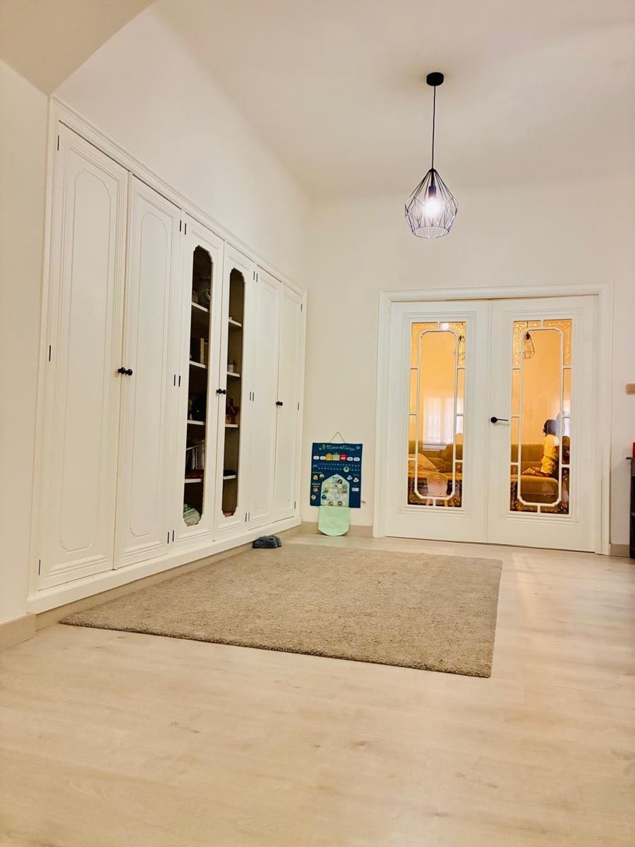 6 soverom Leilighet til salgs i Guardamar del Segura med garasje - € 349 900 (Ref: 10047439)