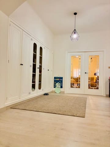 6 slaapkamer Appartement te koop in Guardamar del Segura met garage - € 349.900 (Ref: 10047439)