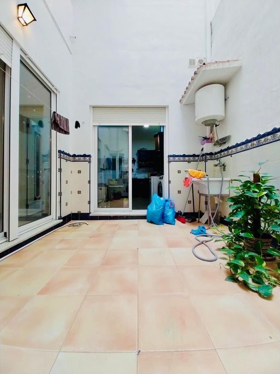 6 soverom Leilighet til salgs i Guardamar del Segura med garasje - € 349 900 (Ref: 10047439)