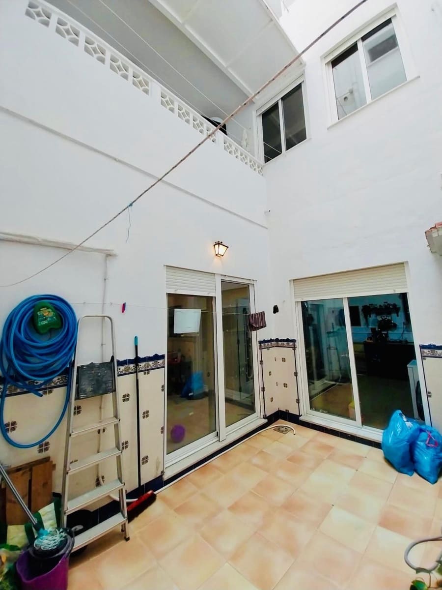 6 soverom Leilighet til salgs i Guardamar del Segura med garasje - € 349 900 (Ref: 10047439)
