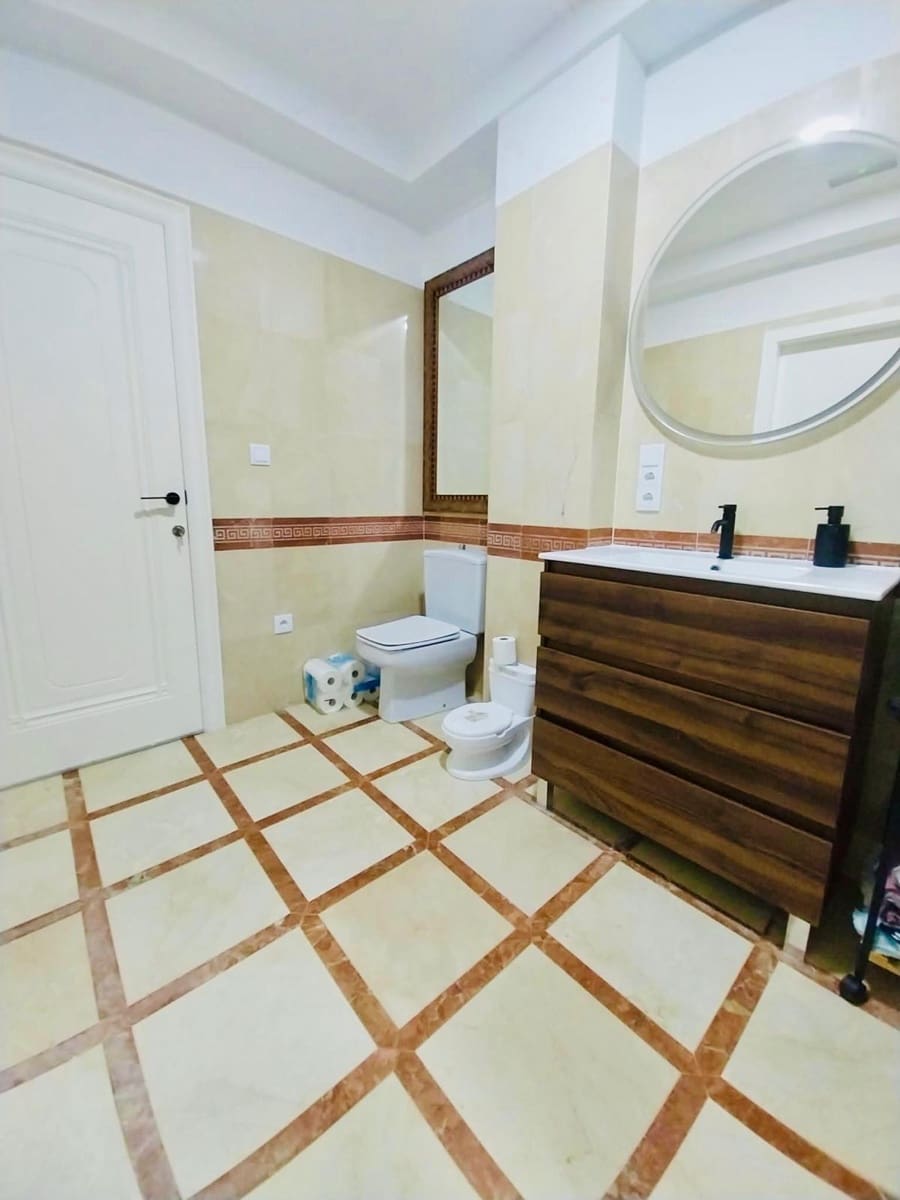 6 soverom Leilighet til salgs i Guardamar del Segura med garasje - € 349 900 (Ref: 10047439)