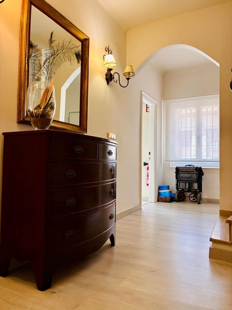 6 soverom Leilighet til salgs i Guardamar del Segura med garasje - € 349 900 (Ref: 10047439)