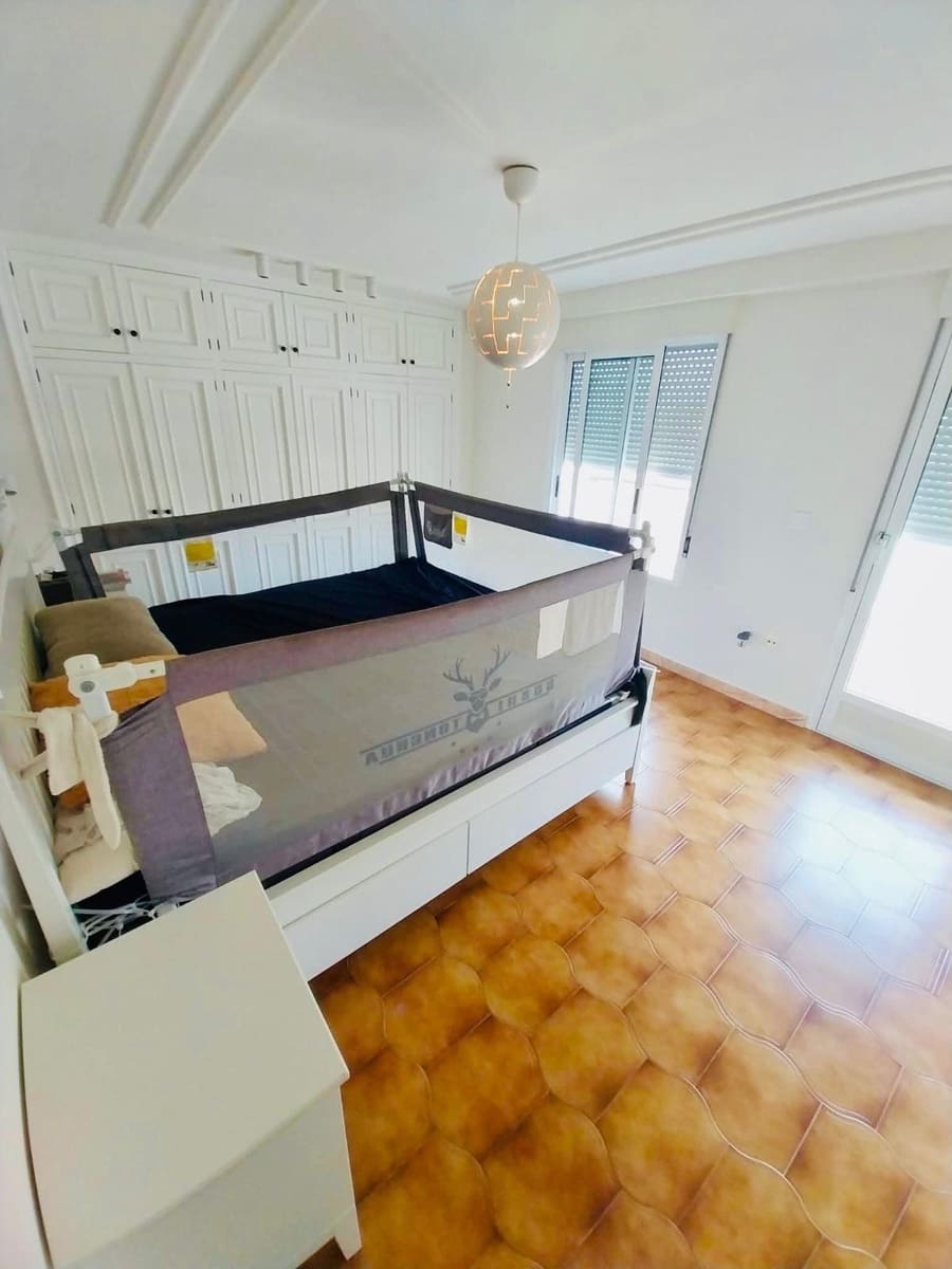 6 soverom Leilighet til salgs i Guardamar del Segura med garasje - € 349 900 (Ref: 10047439)