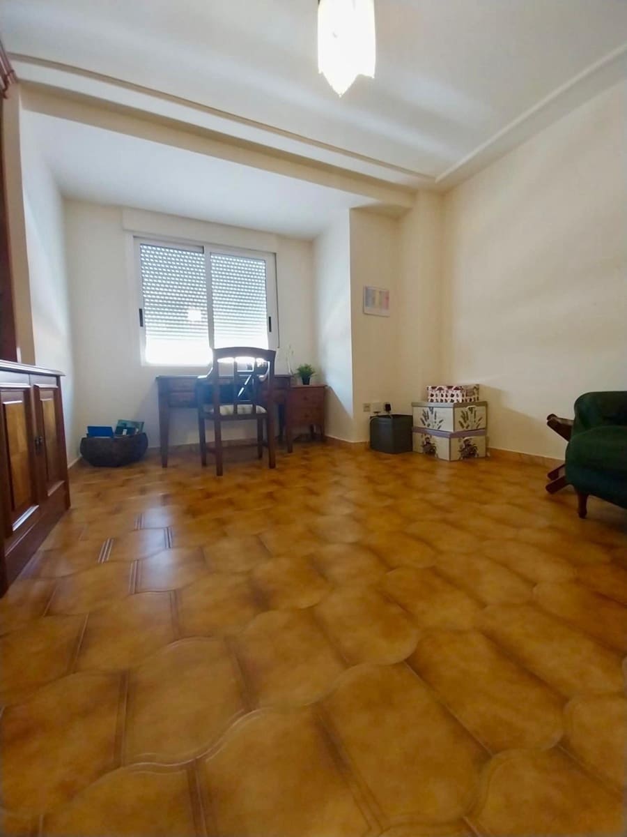 6 soverom Leilighet til salgs i Guardamar del Segura med garasje - € 349 900 (Ref: 10047439)