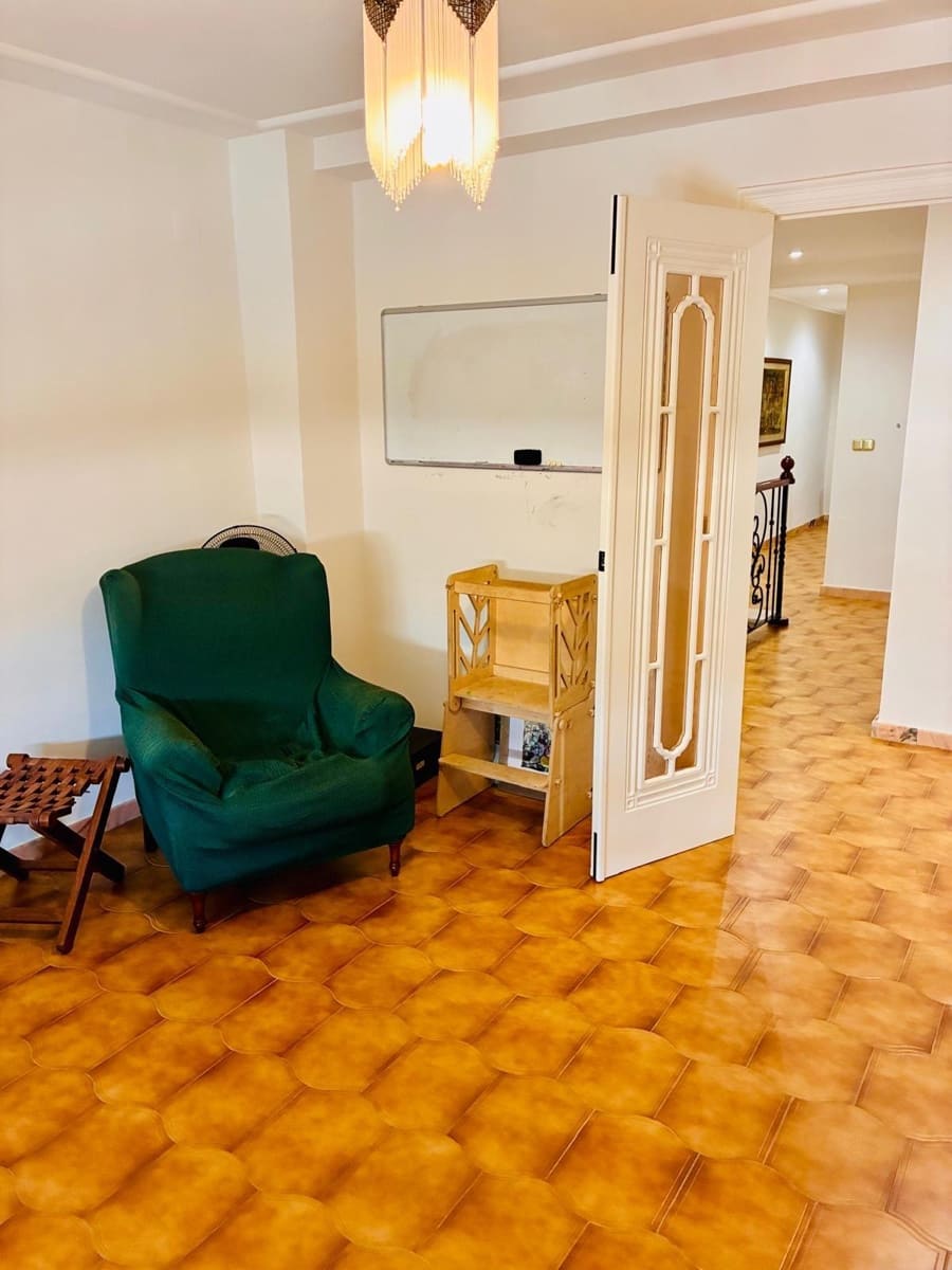 6 soverom Leilighet til salgs i Guardamar del Segura med garasje - € 349 900 (Ref: 10047439)