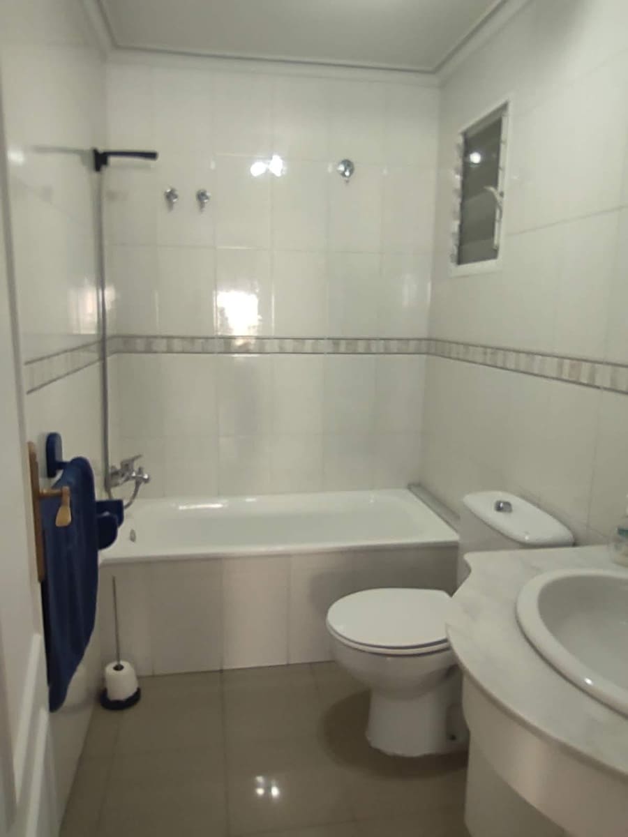 4 sovrum Lägenhet att hyra i Almoradi - 750 € (Ref: 10068041)