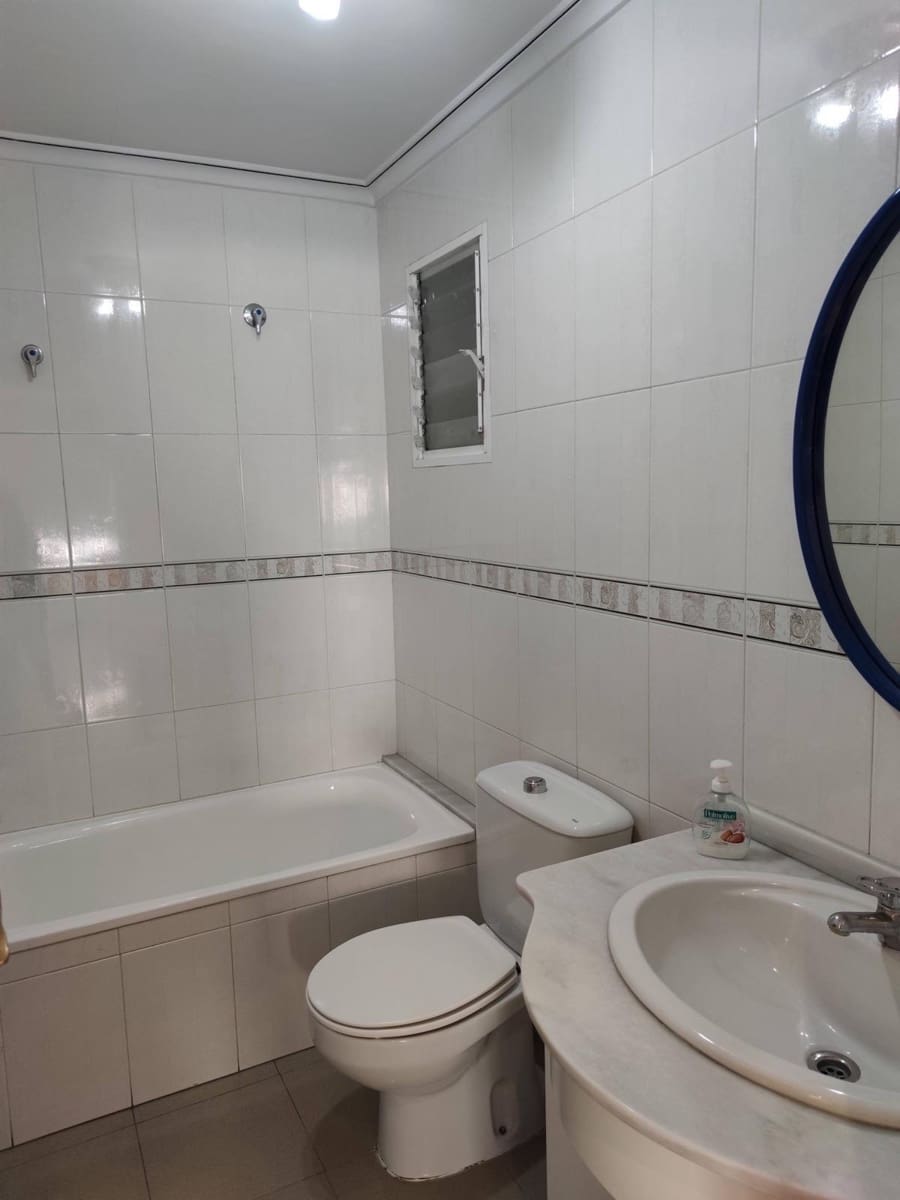 4 sovrum Lägenhet att hyra i Almoradi - 750 € (Ref: 10068041)
