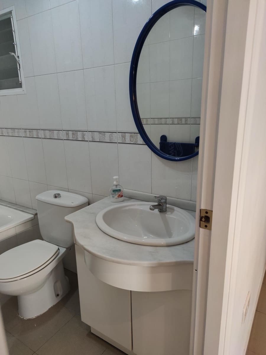 4 sovrum Lägenhet att hyra i Almoradi - 750 € (Ref: 10068041)