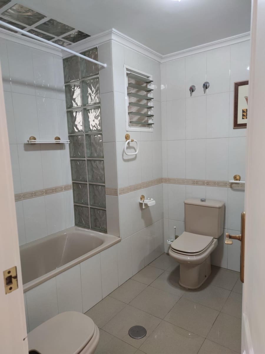 4 sovrum Lägenhet att hyra i Almoradi - 750 € (Ref: 10068041)