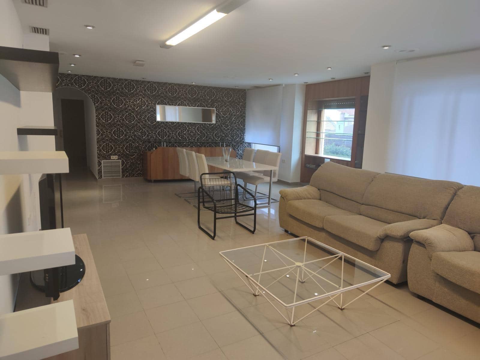 4 sovrum Lägenhet att hyra i Almoradi - 750 € (Ref: 10068041)