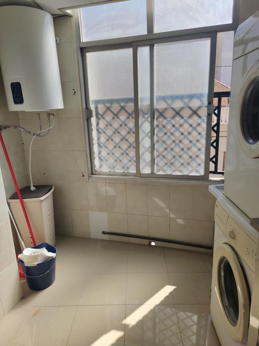 4 sovrum Lägenhet att hyra i Almoradi - 750 € (Ref: 10068041)