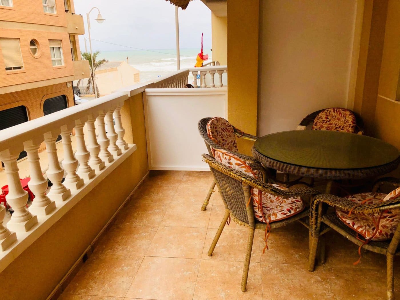 Appartement de 3 chambres à louer à Guardamar del Segura - 750 € (Ref: 10076526)