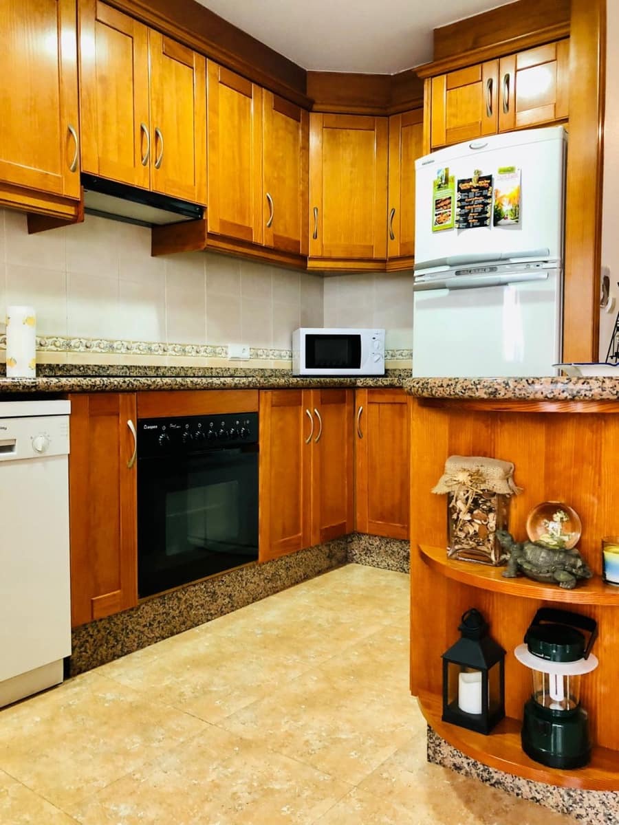 Appartement de 3 chambres à louer à Guardamar del Segura - 750 € (Ref: 10076526)