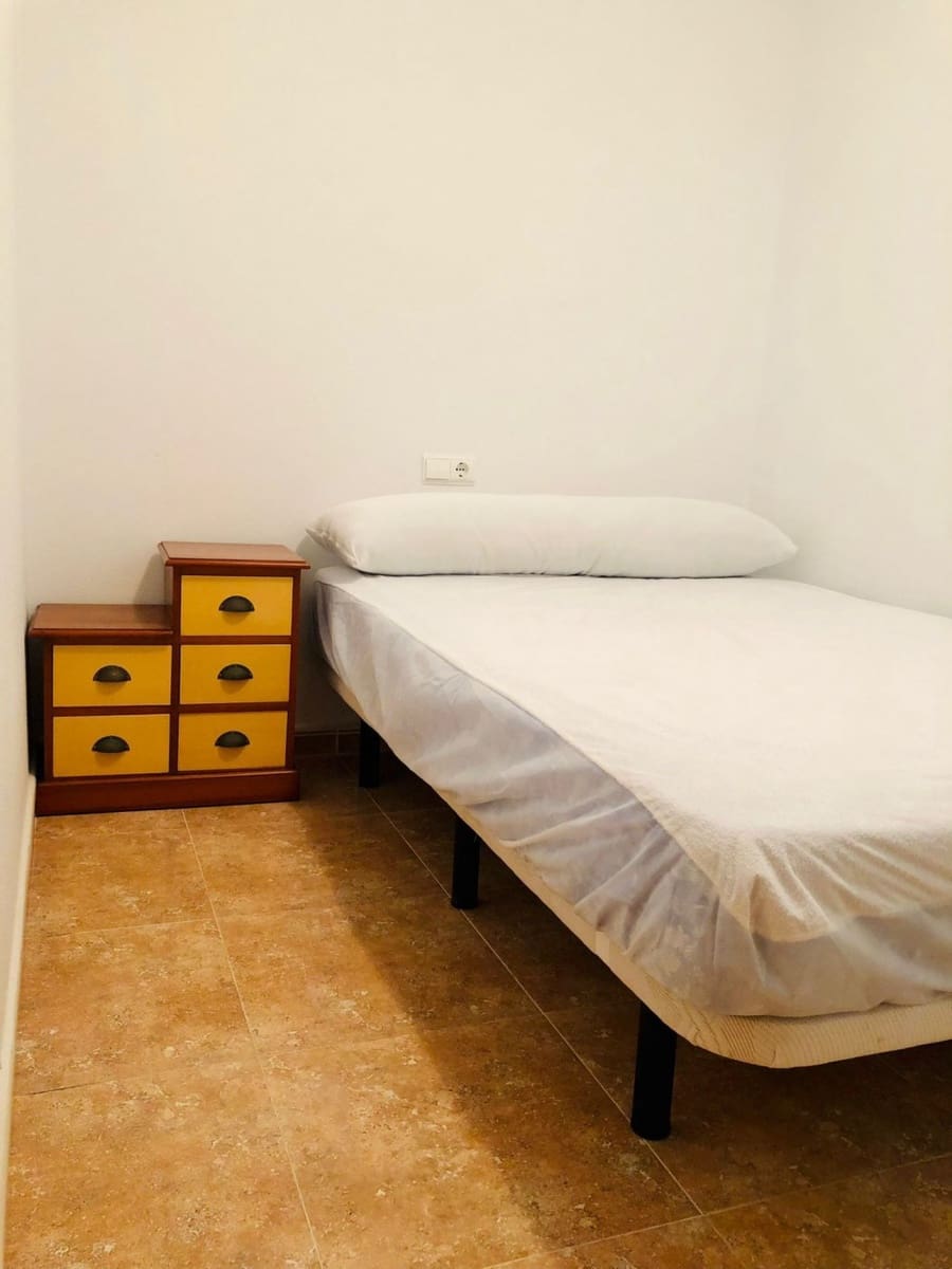 Appartement de 3 chambres à louer à Guardamar del Segura - 750 € (Ref: 10076526)