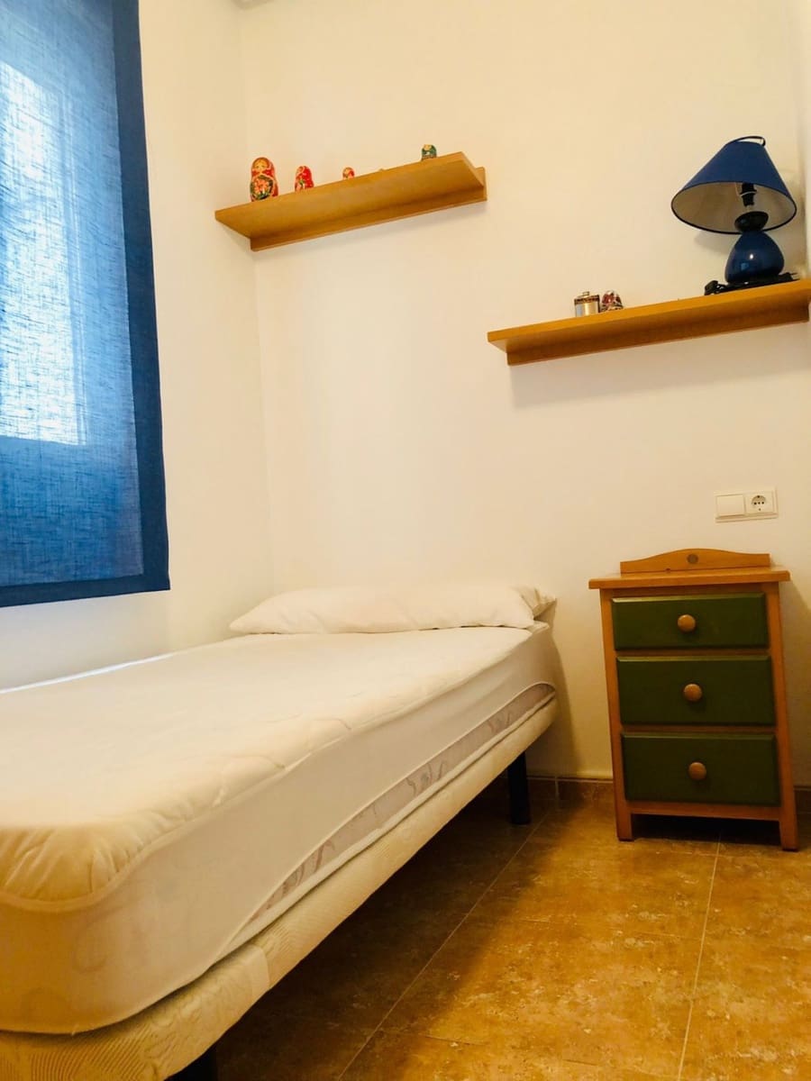 Appartement de 3 chambres à louer à Guardamar del Segura - 750 € (Ref: 10076526)