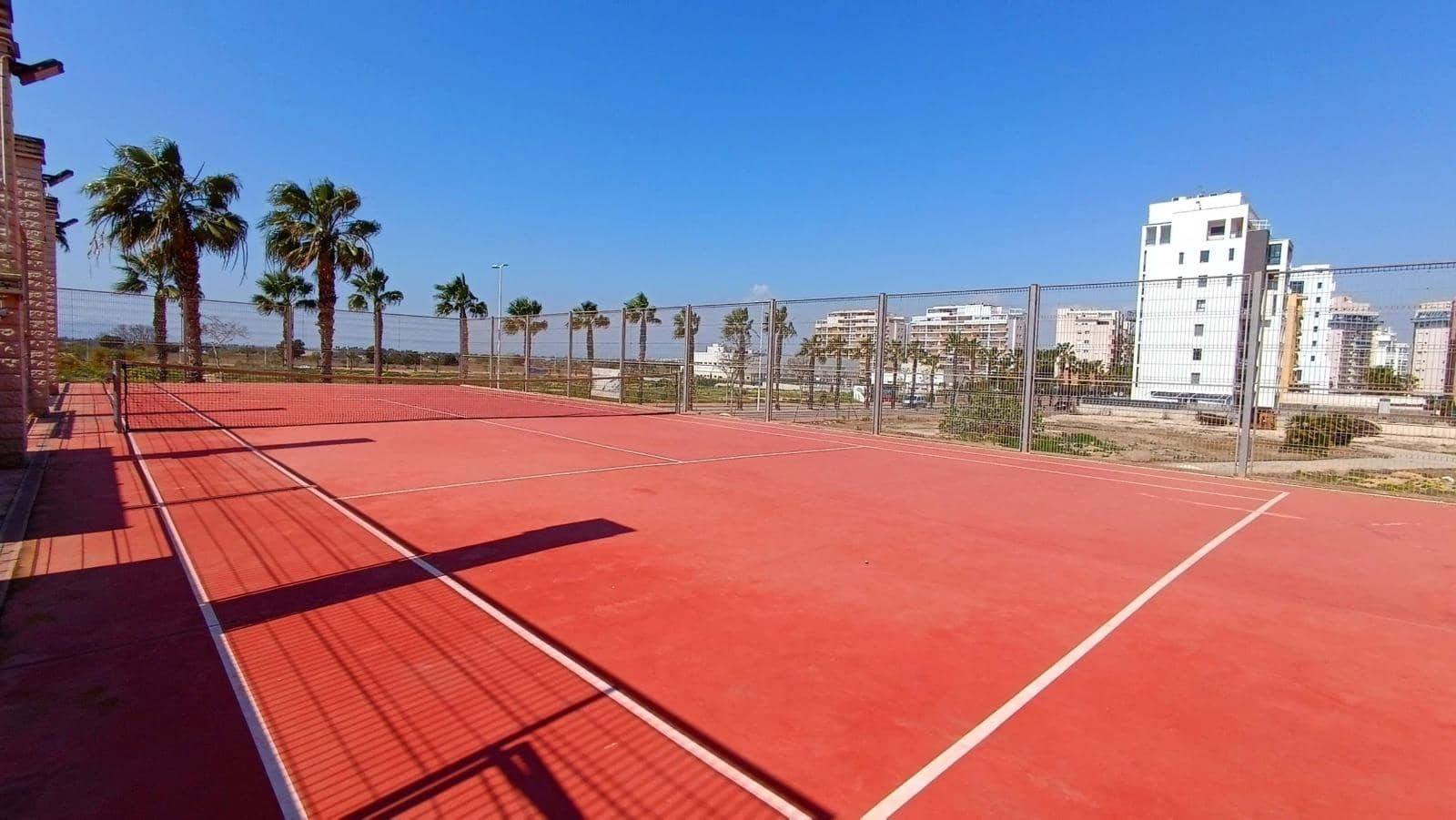 2 sovrum Lägenhet att hyra i Guardamar del Segura med pool garage - 750 € (Ref: 10076527)