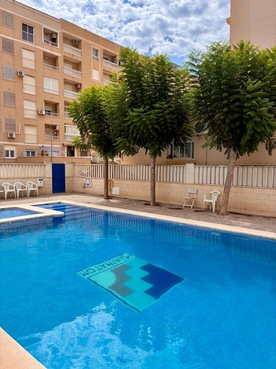 4 bedroom Bungalow for sale in Guardamar del Segura with pool garage - € 399,800 (Ref: 10129677)