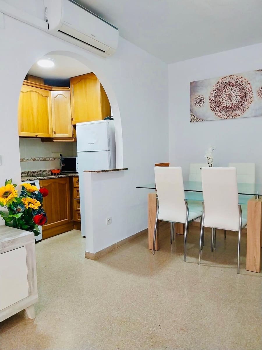 1 soveværelse Lejlighed til leje i Guardamar del Segura - € 625 (Ref: 10159821)