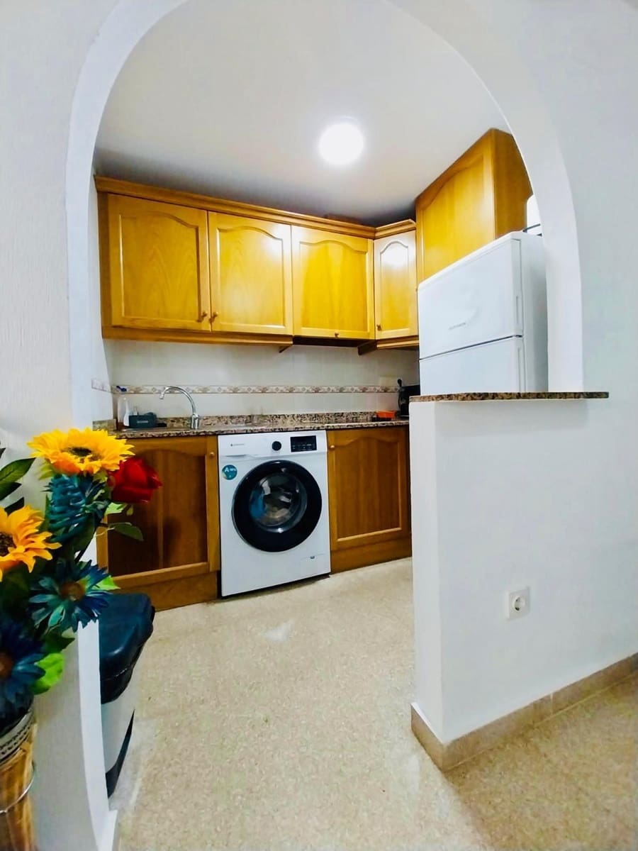 1 soveværelse Lejlighed til leje i Guardamar del Segura - € 625 (Ref: 10159821)
