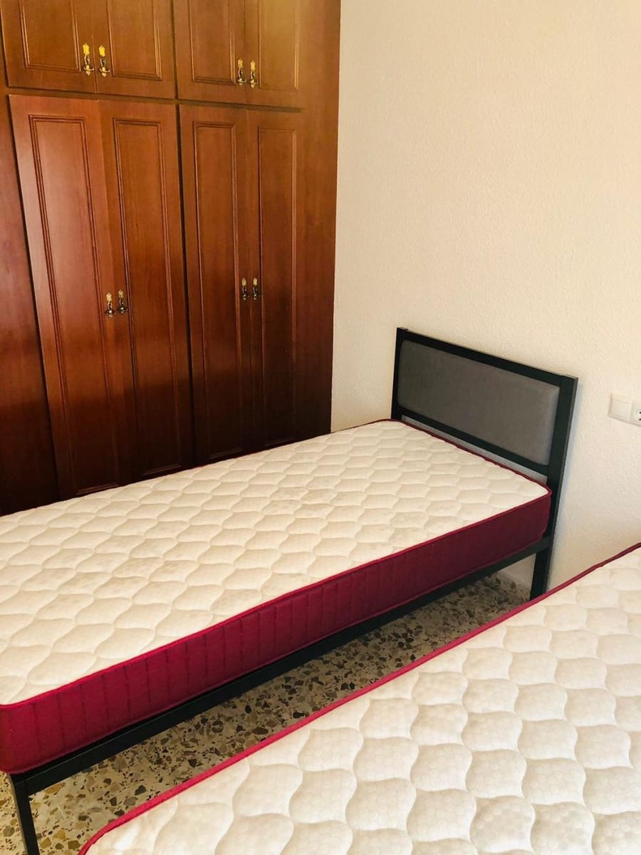 3 makuuhuone Asunto vuokrattavana paikassa Guardamar del Segura mukana 
autotalli - 700 € (Ref: 10174071)