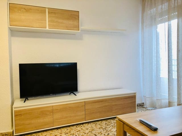 3 soveværelse Lejlighed til leje i Zona Pueblo, Guardamar del Segura med garage - € 700 (Ref: 10174071)