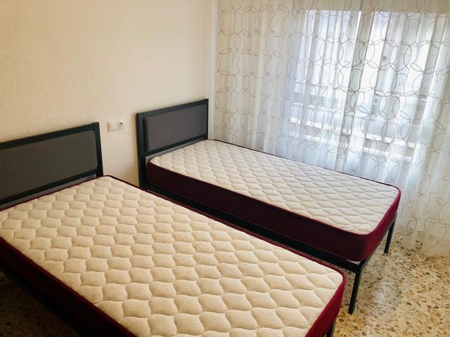 3 soveværelse Lejlighed til leje i Zona Pueblo, Guardamar del Segura med garage - € 700 (Ref: 10174071)