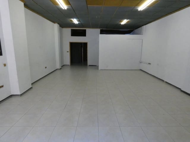 Commerciale in vendita in Zona Pueblo, Guardamar del Segura - 180.000 € (Rif: 6393417)