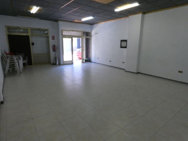 Commerciale in vendita in Zona Pueblo, Guardamar del Segura - 180.000 € (Rif: 6393417)