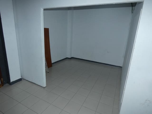Commerciale in vendita in Zona Pueblo, Guardamar del Segura - 180.000 € (Rif: 6393417)