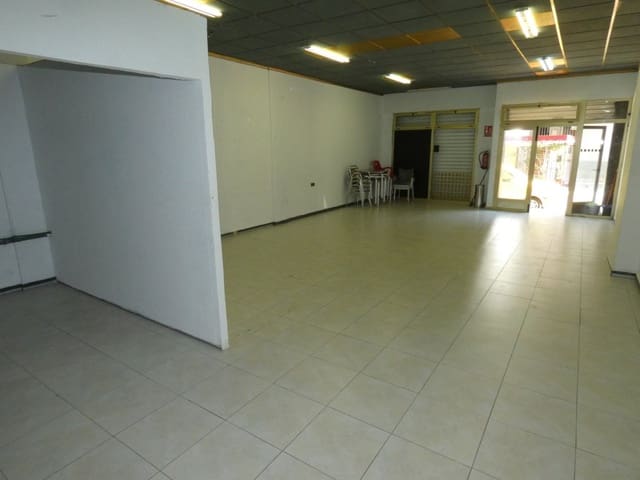 Commerciale in vendita in Zona Pueblo, Guardamar del Segura - 180.000 € (Rif: 6393417)
