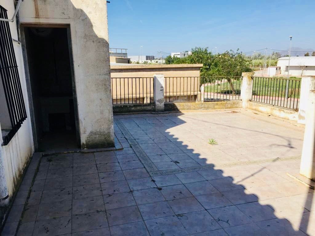 6 bedroom Villa for sale in San Fulgencio - € 299,990 (Ref: 6393462)