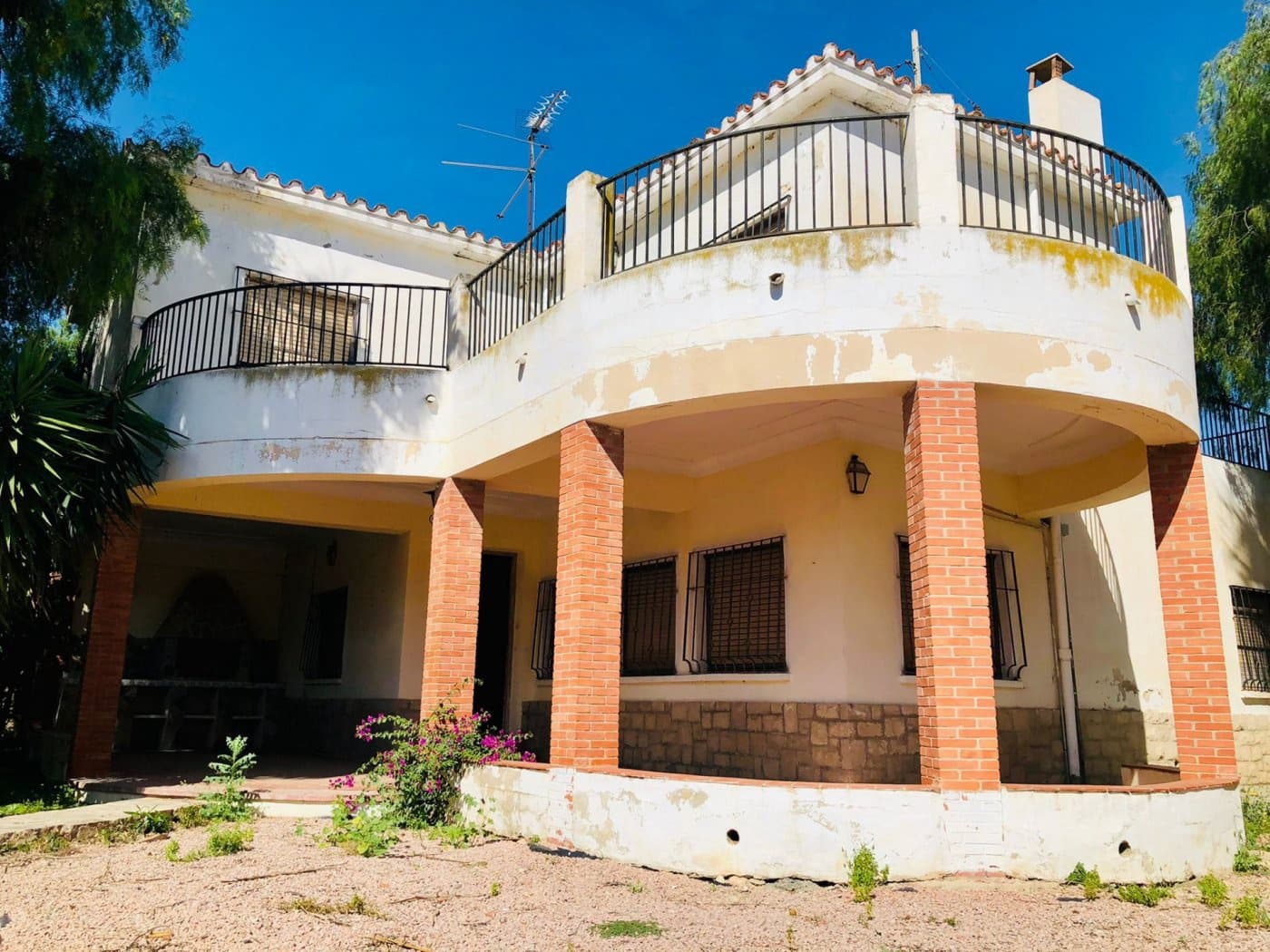 6 bedroom Villa for sale in San Fulgencio - € 299,990 (Ref: 6393462)