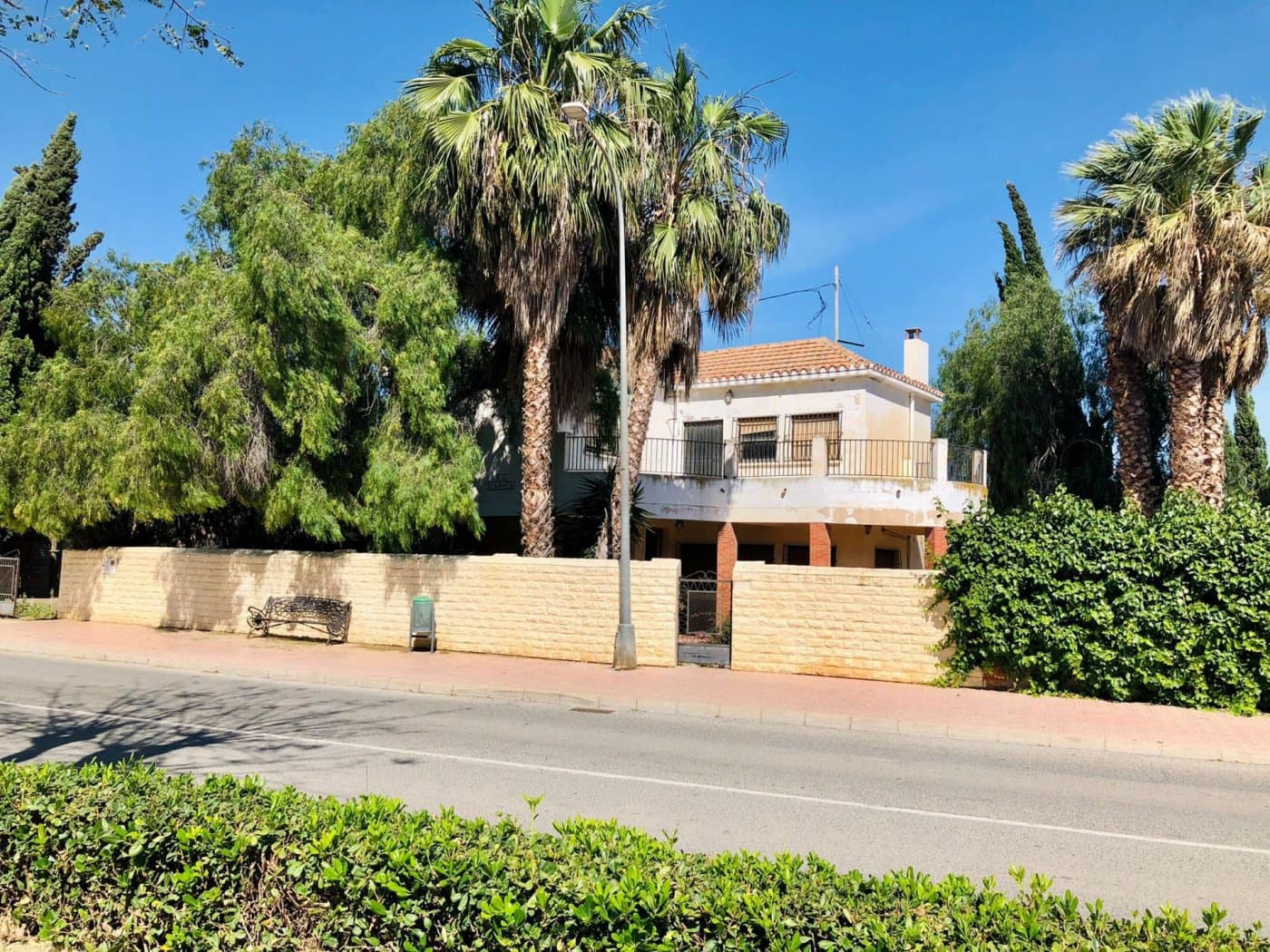 6 bedroom Villa for sale in San Fulgencio - € 299,990 (Ref: 6393462)