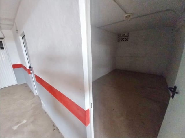 Garage for sale in El Moncayo - El Pòrtic, Guardamar del Segura - € 120,000 (Ref: 6393516)