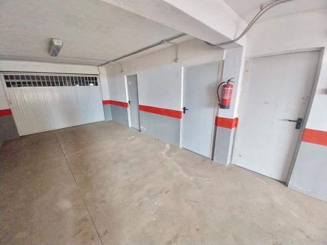 Garage for sale in El Moncayo - El Pòrtic, Guardamar del Segura - € 120,000 (Ref: 6393516)