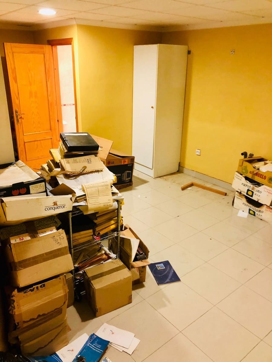 Kontor til salg i Guardamar del Segura - € 95.000 (Ref: 6894489)