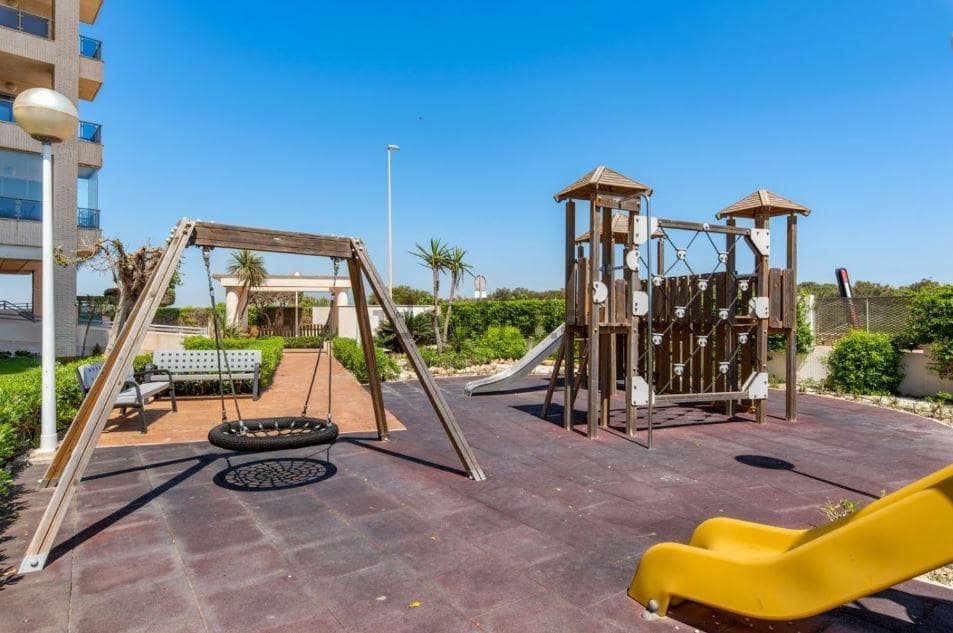 2 bedroom Flat for rent in Guardamar del Segura with pool garage - € 800 (Ref: 7725950)