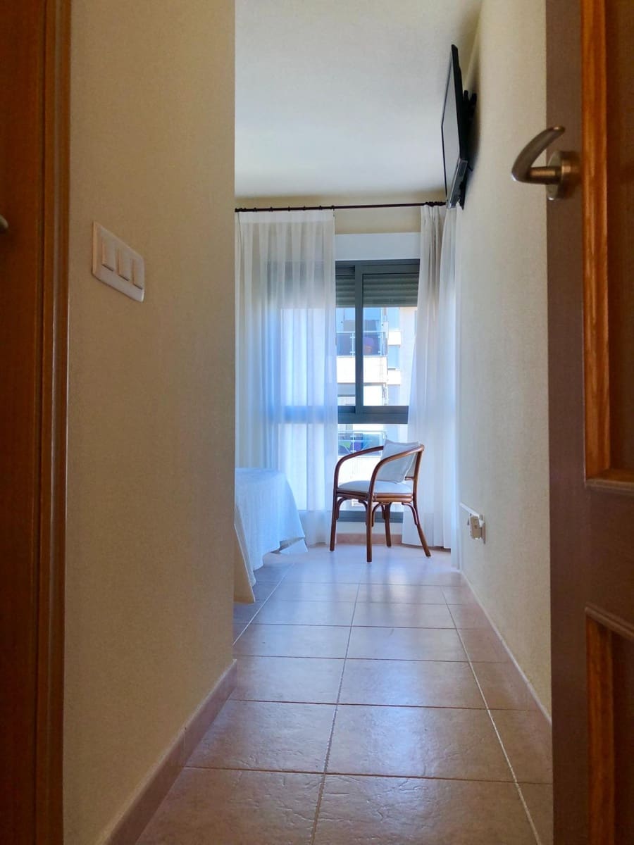2 bedroom Flat for rent in Guardamar del Segura with pool garage - € 800 (Ref: 7725950)